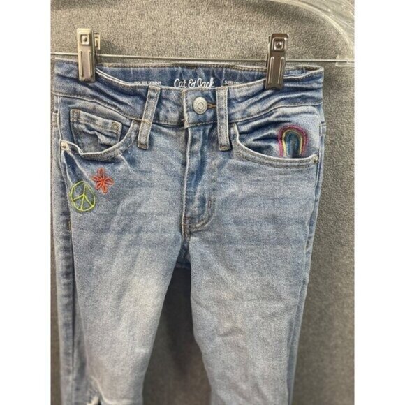 Cat & Jack Girls Blue Skinny Jeans With Embroidered Patches & Distressed Detail - Picture 5 of 13